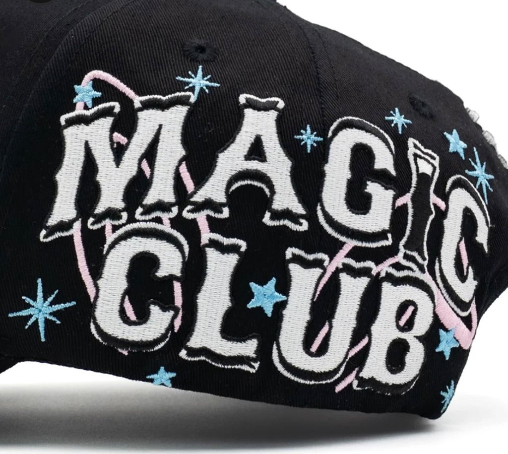 31 Hats El Mago Magic Club