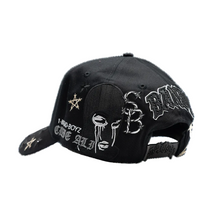 Dandy Hats x Junior H “Clave Ali II” vista 3